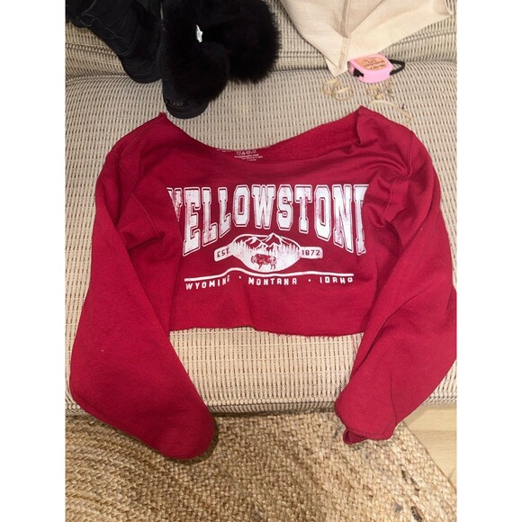 Yellowstone red cropped sweater - Picture 1 of 3